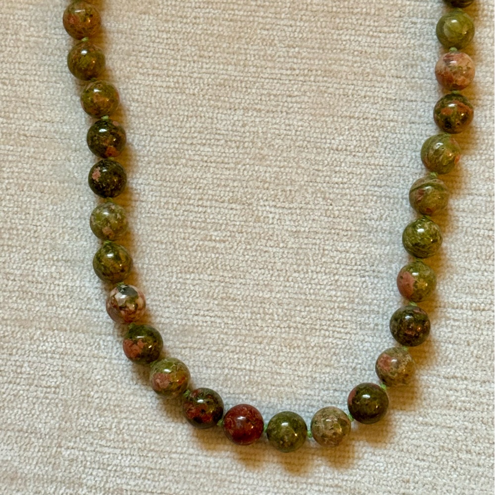 Beautiful Vintage Ukanite Necklace
